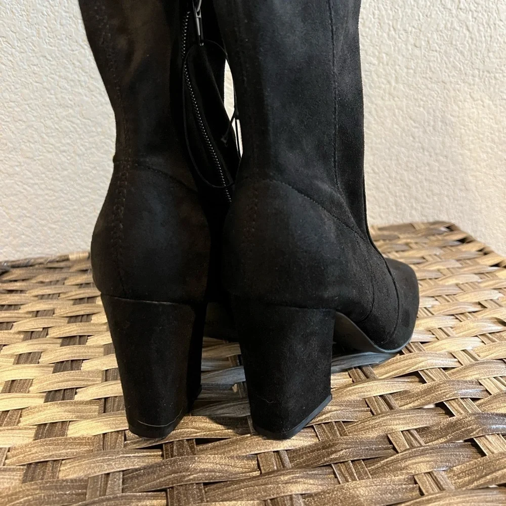NWOT Unisa Black Over the Knee Boots size 5.5